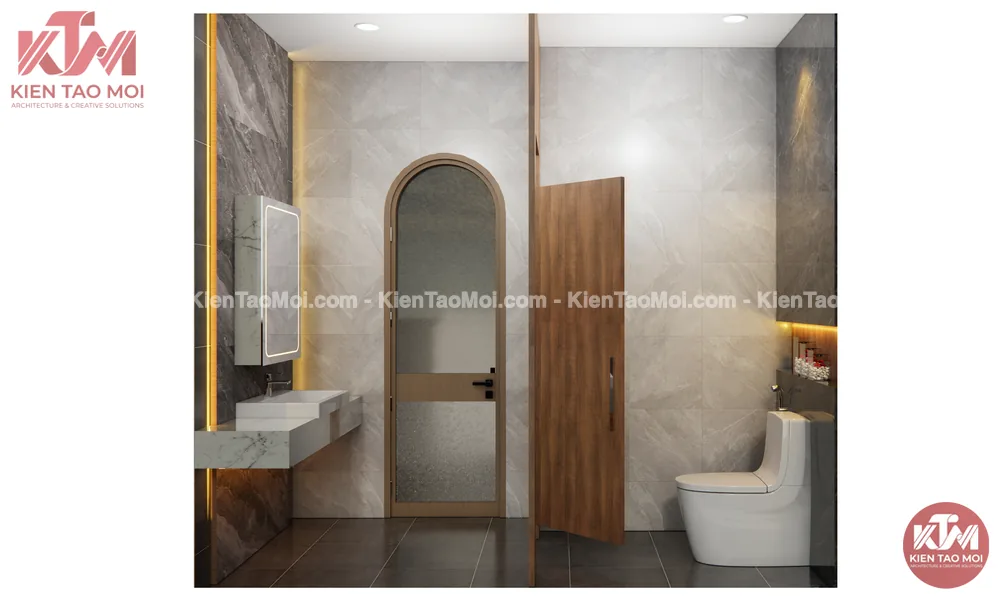 WC có cửa vòm kính mờ, bồn cầu trắng và vách ngăn gỗ